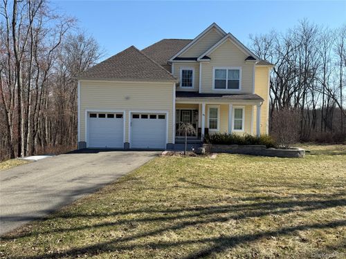 30 Copper Rock Rd, Walden, NY, 12586-2475 | Card Image