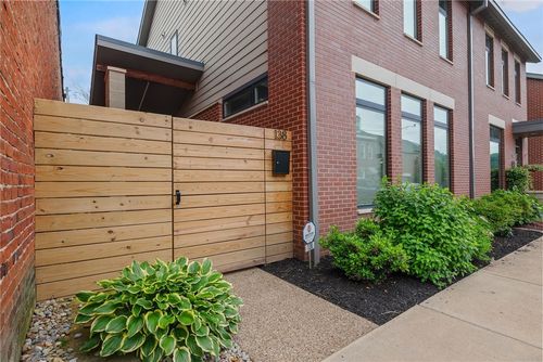 138 46th St, Pittsburgh, PA, 15201-2920 | Card Image