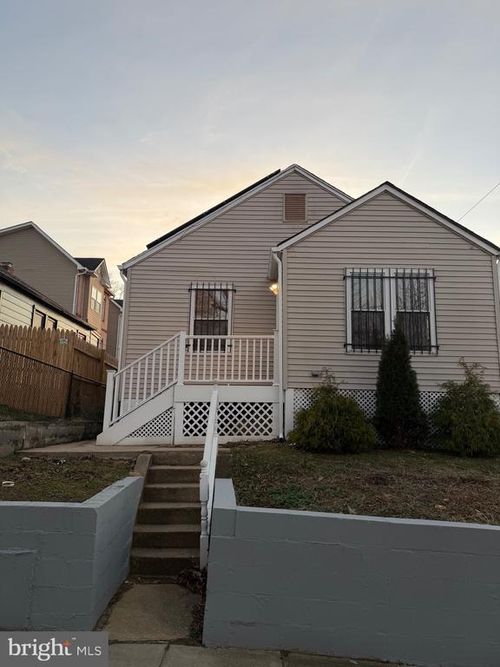 5501 Jay St Ne, WASHINGTON, DC, 20019-7028 | Card Image