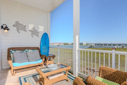 108 W 2nd St, Folly Beach, SC, 29439 | Card Image