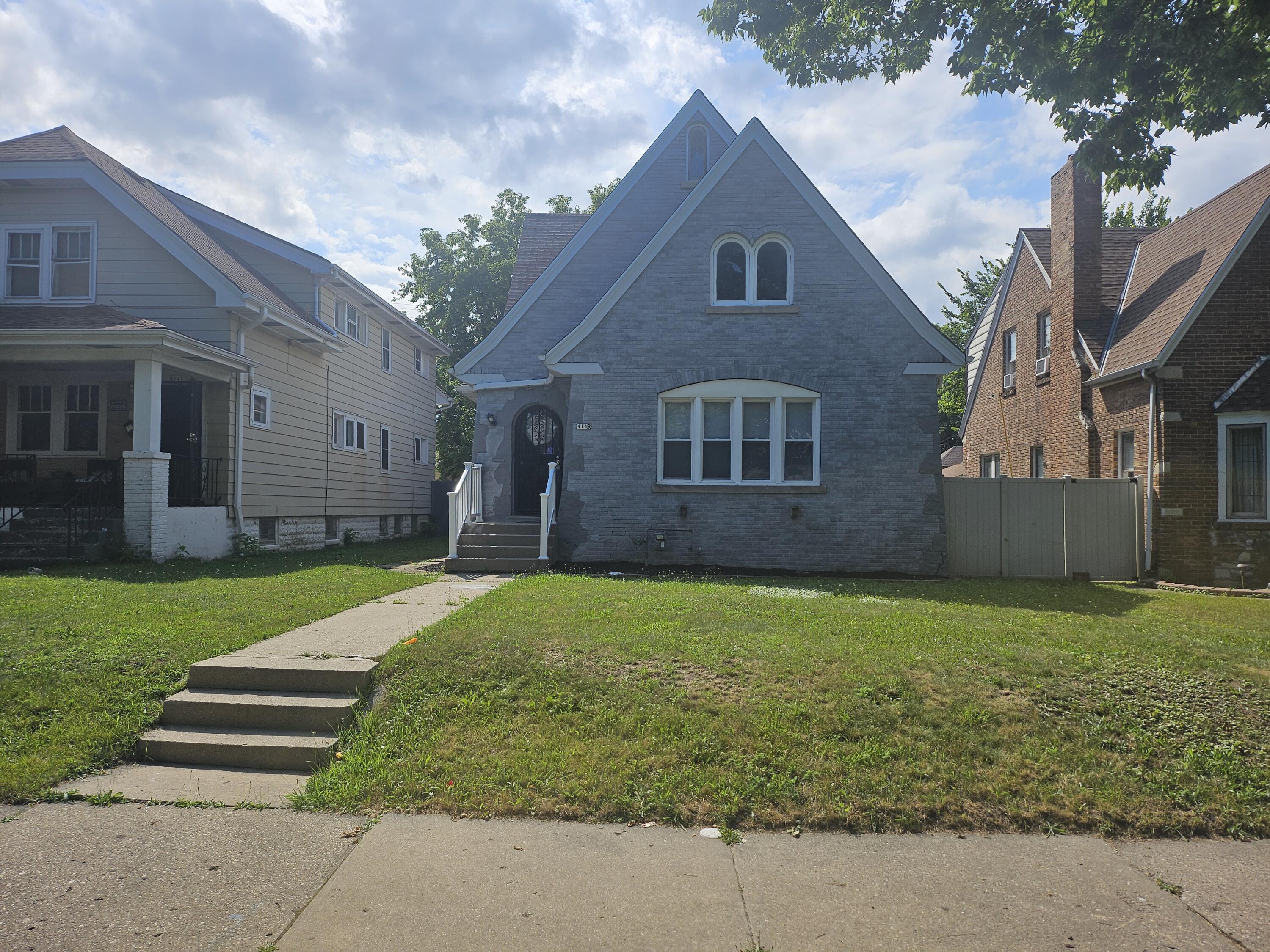 13th St, Milwaukee, WI 53209