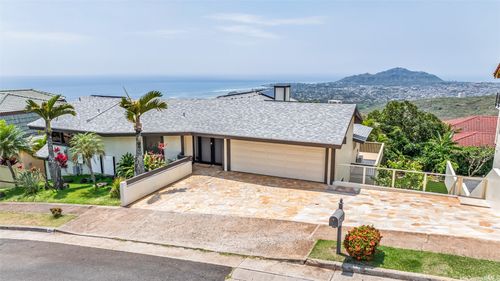 1912 Alaweo St, Honolulu, HI, 96821-1304 | Card Image