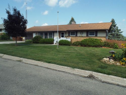 475 W Columbia Ave, Stockton, IL, 61085-1015 | Card Image