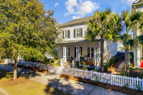 1368 Founders Way, Mount Pleasant, SC, 29464-3994 | Card Image