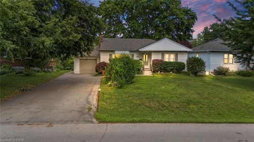 1063 Joan Dr, Burlington, ON, L7T3H3 | Card Image