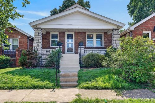 3814 Burgen Ave, Saint Louis, MO, 63116-3207 | Card Image