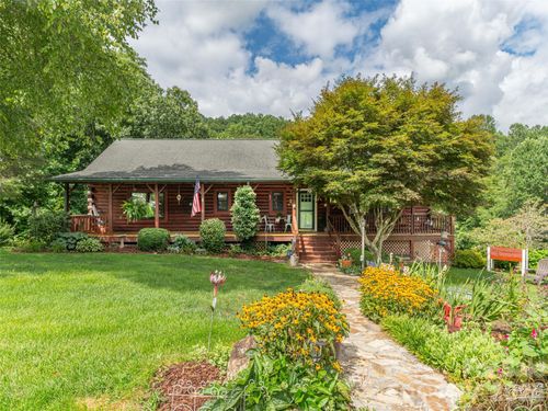 107 Tibi Ln, Waynesville, NC, 28785-9653 | Card Image