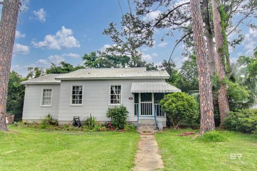 3052 Baronne St, Mobile, AL, 36606-4106 | Card Image