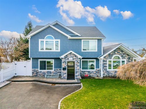 72 Sugar Maple Rd, Levittown, NY, 11756-2239 | Card Image