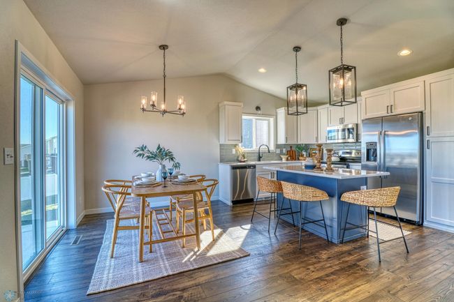 Dining Area1_0.jpg | Image 12