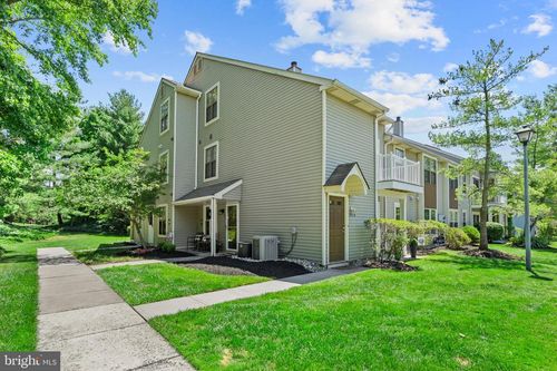 251 Everly Ct, MOUNT LAUREL, NJ, 08054-3711 | Card Image