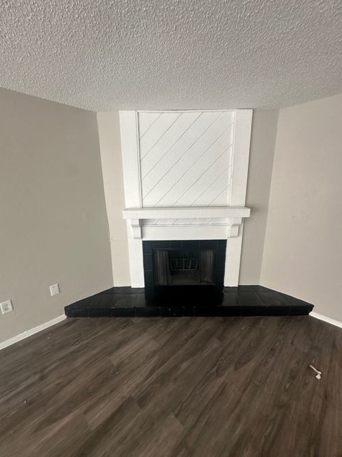 apt-303-9696 Walnut St, Dallas, TX, 75243-2368 | Card Image