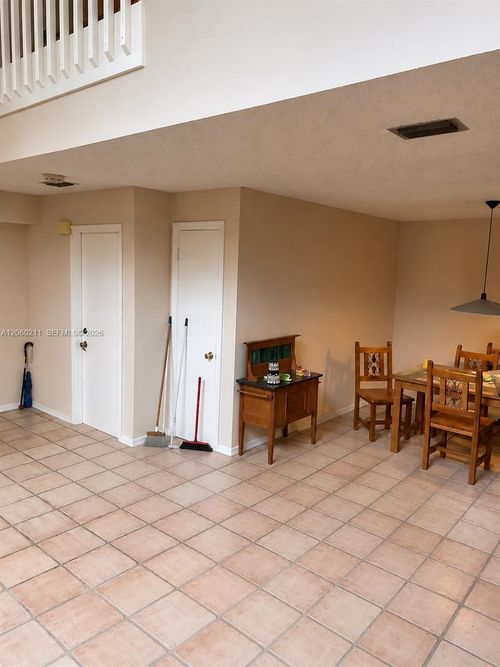 2706-3532 Emerald Oaks Dr, Hollywood, FL, 33021 | Card Image