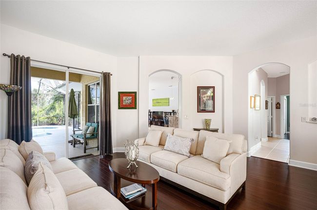 Formal living room | Image 16