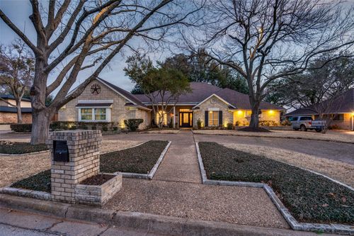 1114 Country Club Ct, Mansfield, TX, 76063-2511 | Card Image