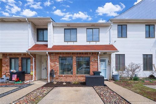 1-15 Stratford Ct, Staten Island, NY, 10314-6049 | Card Image