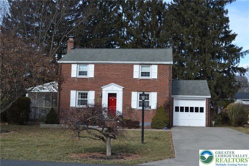1424 Westgate Dr, BETHLEHEM, PA, 18017-3532 | Card Image