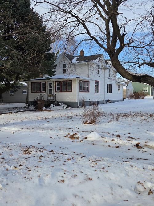 303 1st St Nw, New Richland, MN, 56072-1208 | Card Image