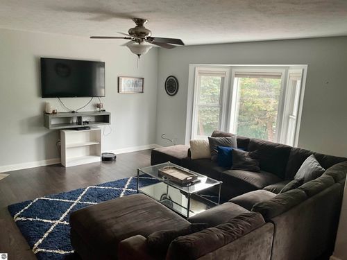 4003 Robin Hood Ln, Traverse City, MI, 49686-6343 | Card Image