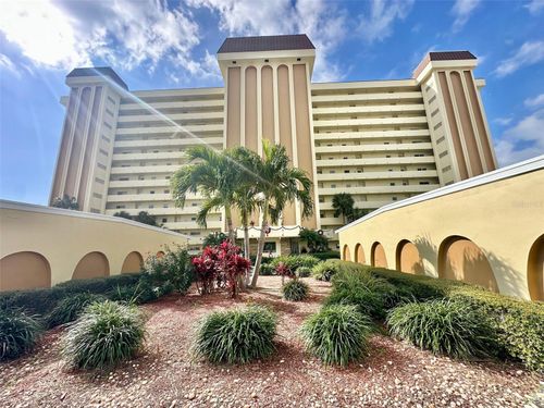 apt-905-4550 Cove Cir, ST PETERSBURG, FL, 33708-6901 | Card Image