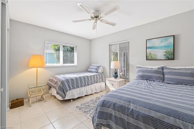 690 Amber Dr, House other with 3 bedrooms, 2 bathrooms and null parking in MARCO ISLAND FL | Image 17