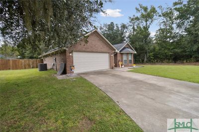 240 Arbor Ridge Way, House other with 3 bedrooms, 2 bathrooms and null parking in midway GA | Image 2