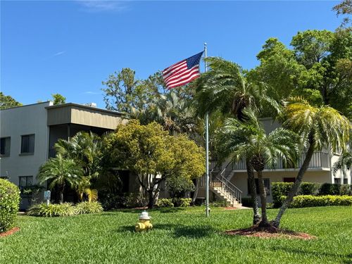 229-3300 Fox Chase Cir N, PALM HARBOR, FL, 34683-2334 | Card Image