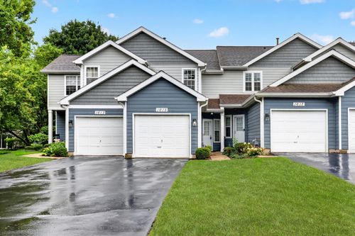 1615 Woodcrest Cir, Mundelein, IL, 60060-1500 | Card Image
