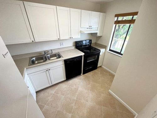 207-2828 Tennis Club Dr, West Palm Beach, FL, 33417-2954 | Card Image