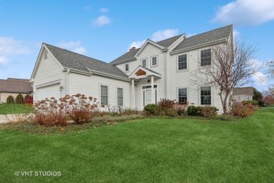 17206 W Gurnee Glen Drive, House other with 3 bedrooms, 2 bathrooms and 3 parking in Gurnee IL | Image 1