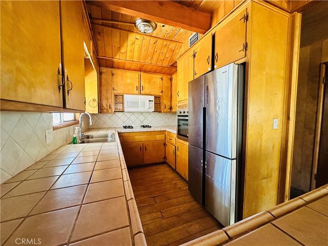 31506 Circle View Dr, House other with 4 bedrooms, 3 bathrooms and 4 parking in Running Springs CA | Image 12