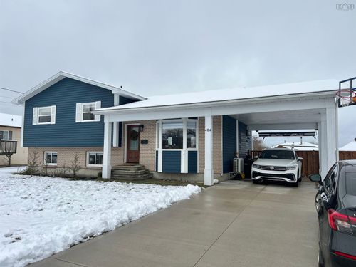 484 Brunswick St, Yarmouth, NS, B5A4S1 | Card Image
