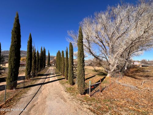 3140 S Iron Springs Rd, Skull Valley, AZ, 86338 | Card Image