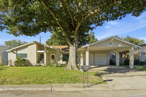 3427 Vinecrest Dr, Kirby, TX, 78219-1432 | Card Image