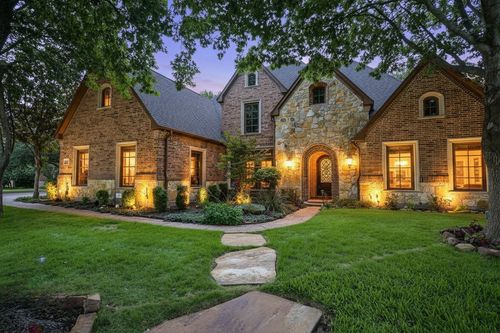 910 Belclaire Cir, Cedar Hill, TX, 75104-1238 | Card Image