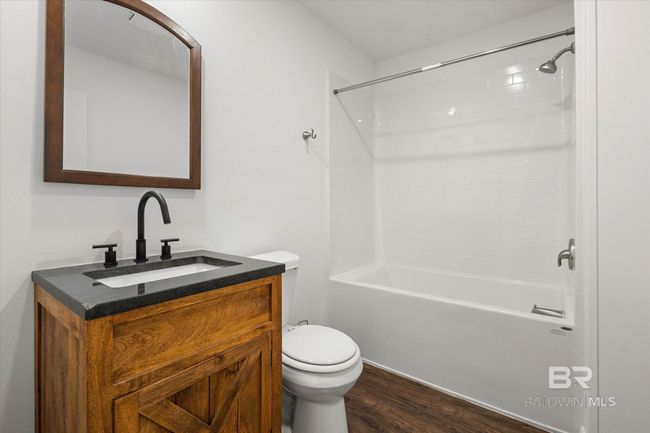 Bathroom | Image 10