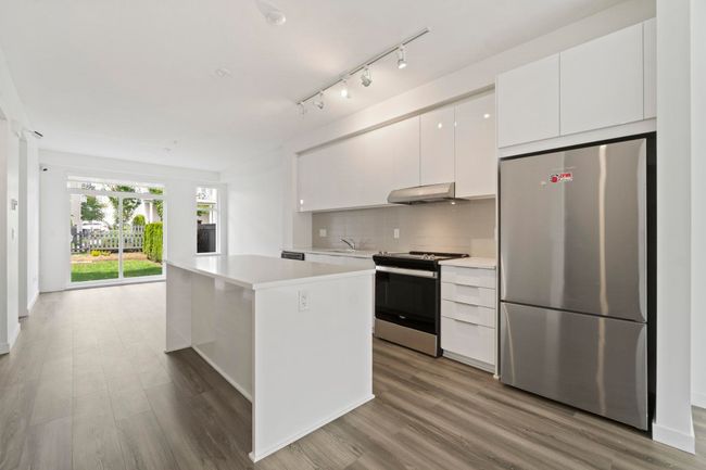 1034 - 11280 Pazarena Pl, Townhouse with 3 bedrooms, 3 bathrooms and 3 parking in Maple Ridge BC | Image 12