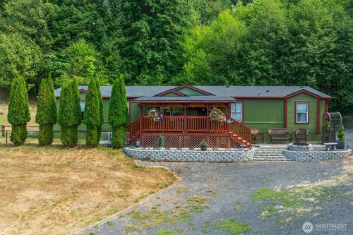 1463 Ferrier Rd, Winlock, WA, 98596-9338 | Card Image