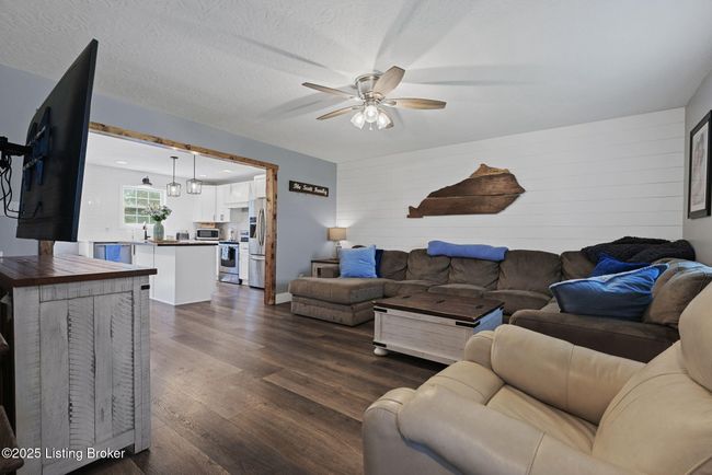 370 Sugar Branch Dr, House other with 5 bedrooms, 3 bathrooms and null parking in Big Clifty KY | Image 14