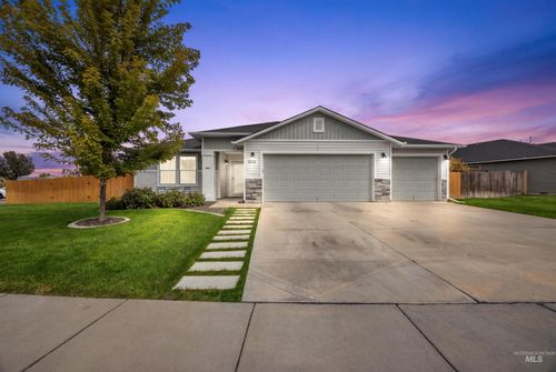 5515 Barkley Way, Caldwell, ID, 83607-5206 | Card Image