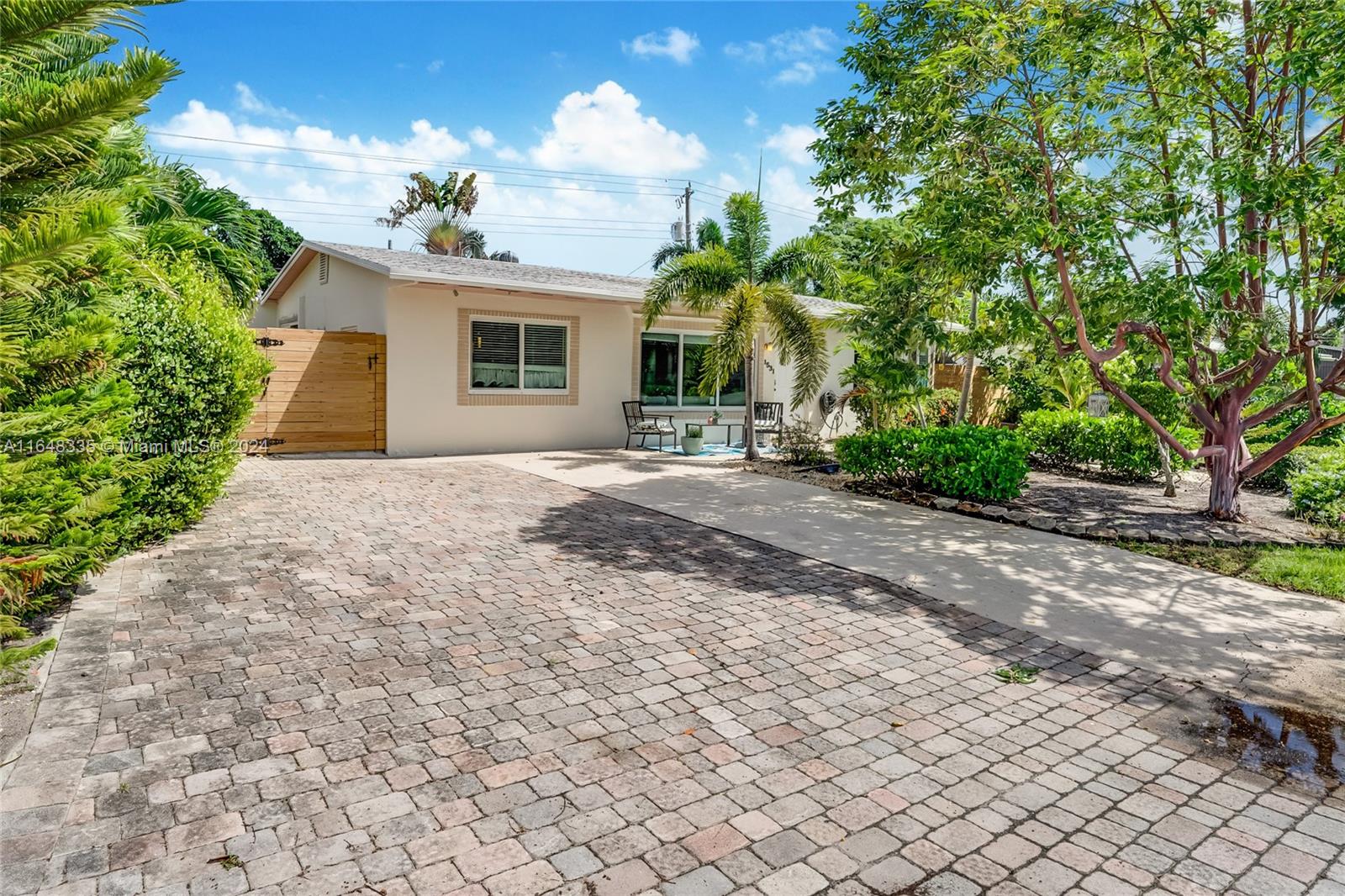 31st Ct, Pompano Beach, FL 33064