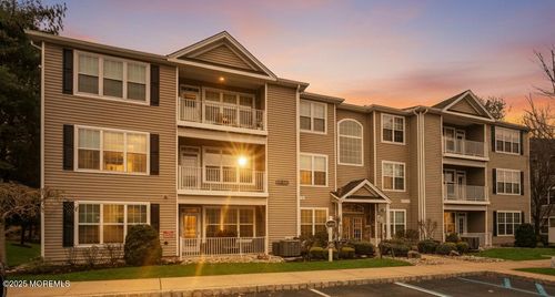 654 Saint Andrews Pl, Manalapan, NJ, 07726-9551 | Card Image