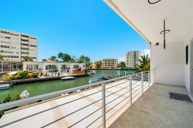 830 Raymond St, Townhouse with 3 bedrooms, 3 bathrooms and null parking in Miami Beach FL | Image 17