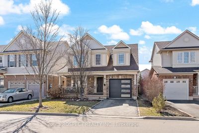 900 Mcneil Dr, House other with 4 bedrooms, 3 bathrooms and 3 parking in Milton ON | Image 3