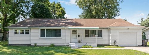 8118 Mortenview Dr, Taylor, MI, 48180-2581 | Card Image