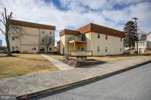 19-290 W 2nd St, WAYNESBORO, PA, 17268-2661 | Card Image