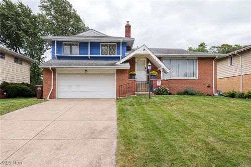 6921 Hollywood Dr, Parma, OH, 44129-5028 | Card Image