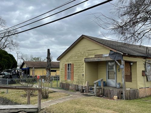 2202 Jones Road, Baytown, TX, 77521 | Card Image