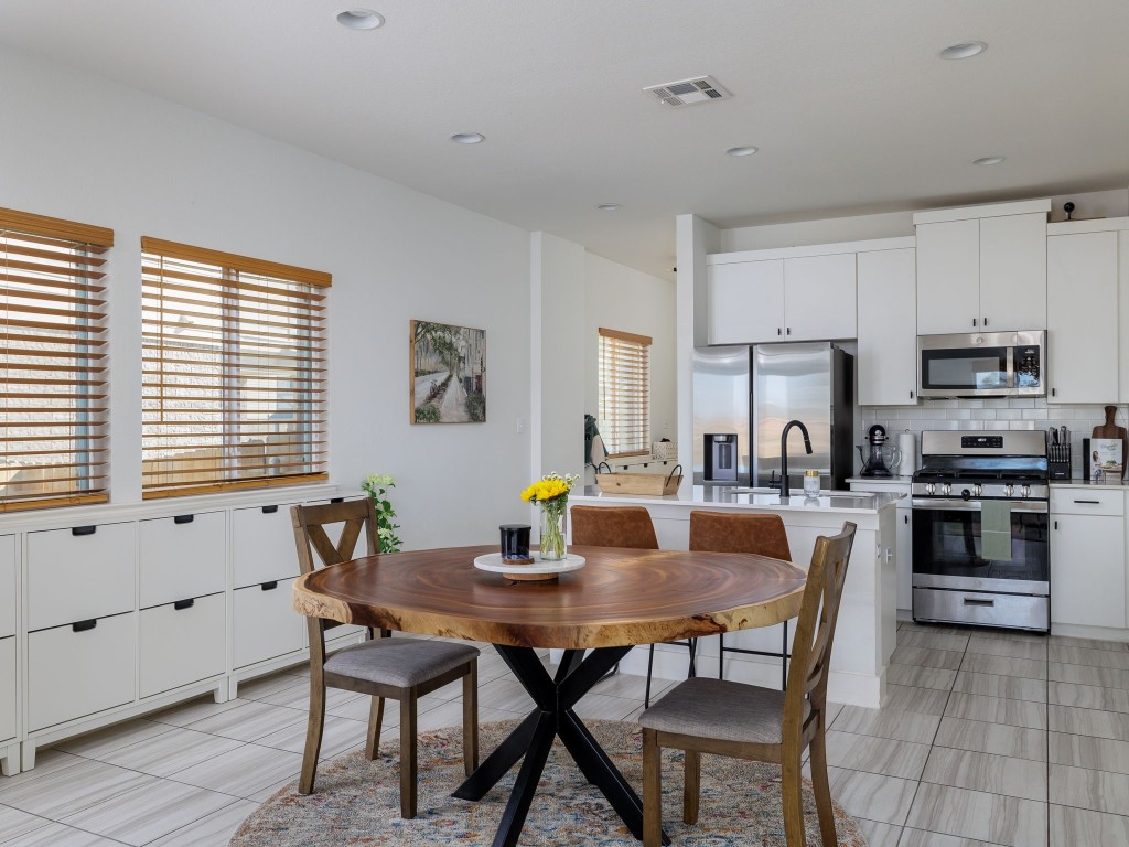 Furlong Dr, Georgetown, TX 78626
