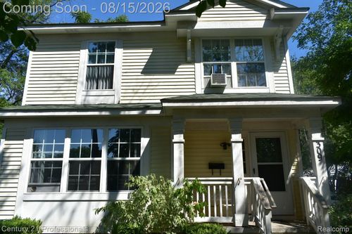 309 Russell St, Pontiac, MI, 48342-3347 | Card Image